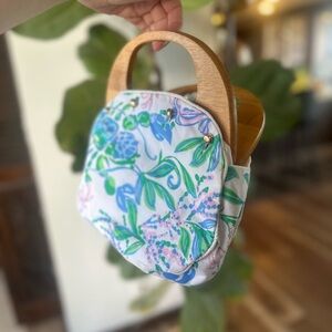 NEW Lily Pulitzer Bermuda Floral Wooden Handle Bag Purse Handbag Clutch